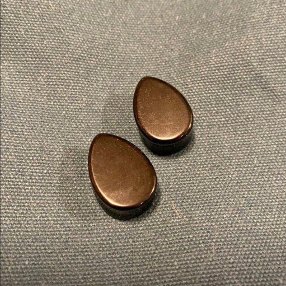 2/$10 🔥 Obsidian Tear Drop Plug - 17-18mm